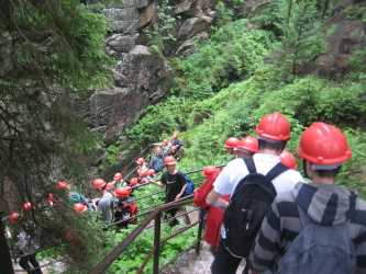SZKLARSKA POREBA 2026 - Poczuj Ducha Gór i odwiedź z nami Szwejka. Kolonia 7-13 lat, obóz 14-18 lat.